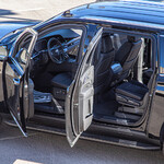 Inventory SUVS Cadillac Escalade ESV VIN:9147 Exterior Interior Gallery